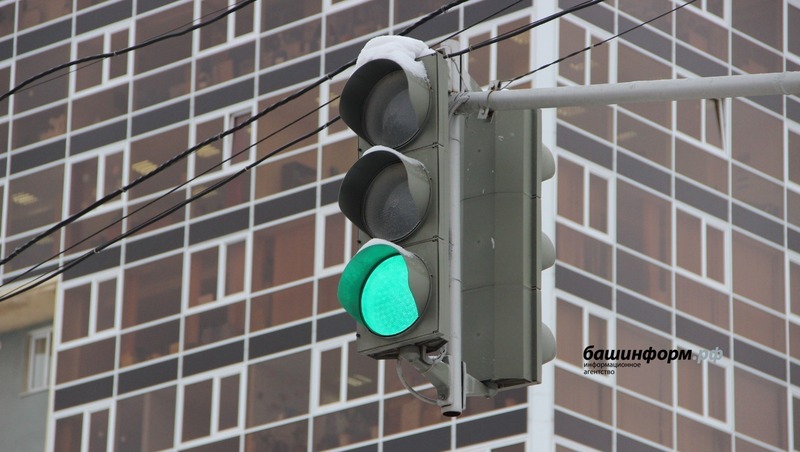 Звуковые светофоры для слабовидящих пешеходов установили в Уфе