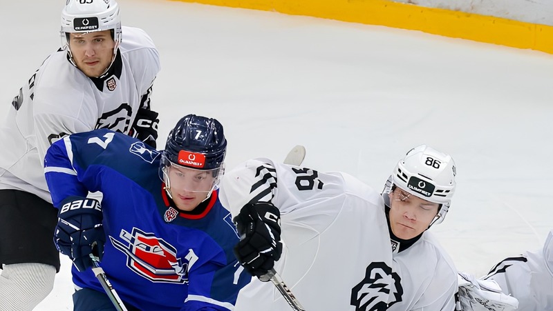 Нижегородский ХК «Чайка» обыграл «Белых медведей» в серии буллитов