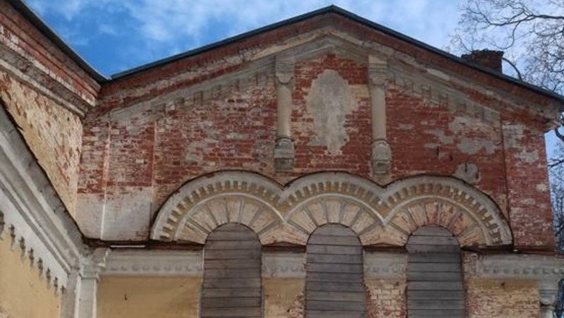 Казарму XIX века с уникальным сухопутным манежем восстановят в Кронштадте