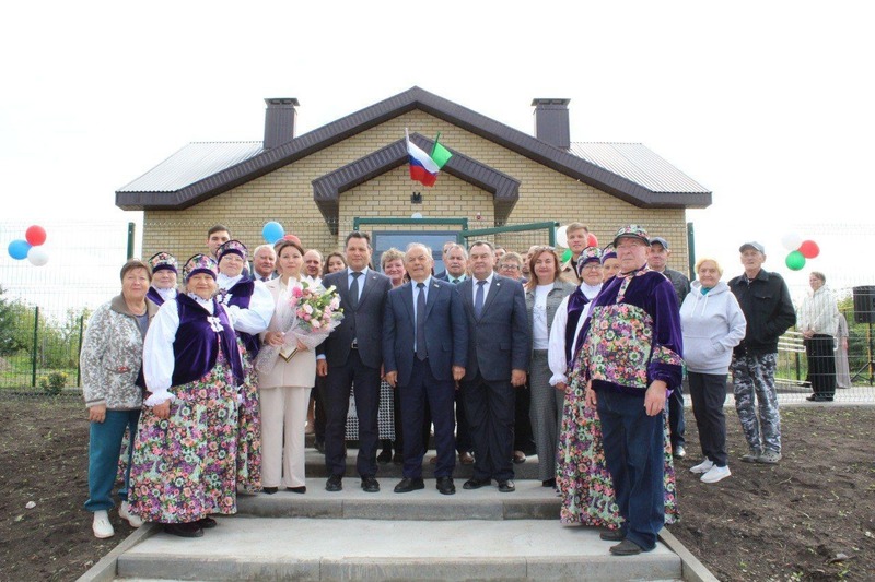 Новое здание исполкома открыли в Елабужском районе
