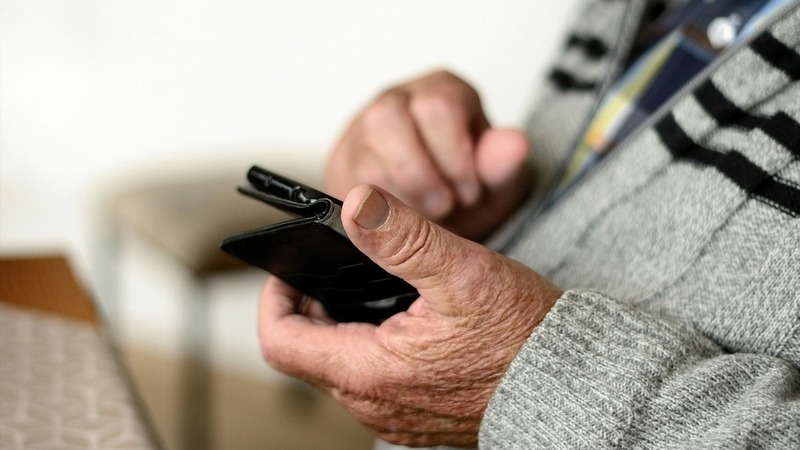 Казанский пенсионер отдал мошенникам 450 тыс. руб.