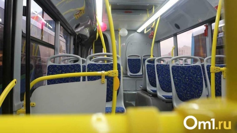 В Омске отменили льготы на автобусном маршруте № 135