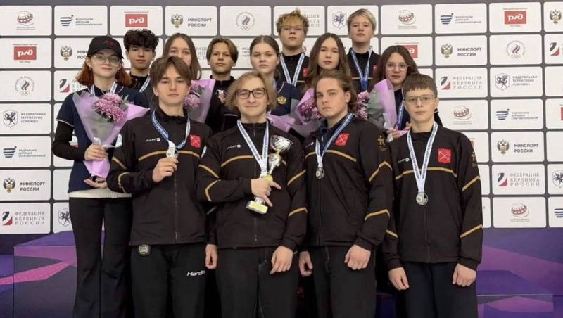 Петербуржцы завоевали серебро на Всероссийских соревнованиях по кёрлингу