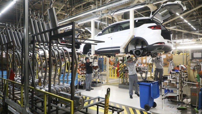 Петербургские производители увеличили отгрузку автомобилей на 20% за полгода