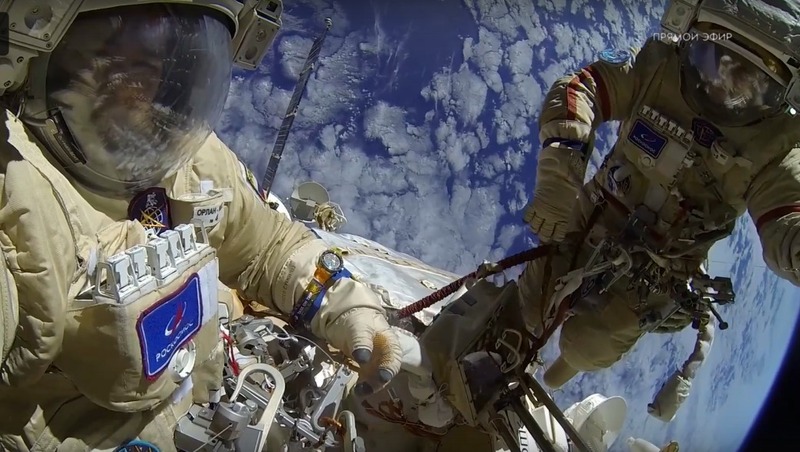 Космонавт из Татарстана Рыжиков вышел в открытый космос