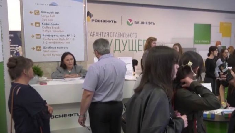 Почти 1800 жителей республики нашли работу на всероссийской ярмарке трудоустройства «Проффест»