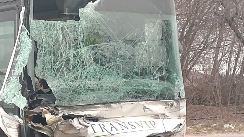 Авария с автобусом произошла на ул. Приволжской в Казани