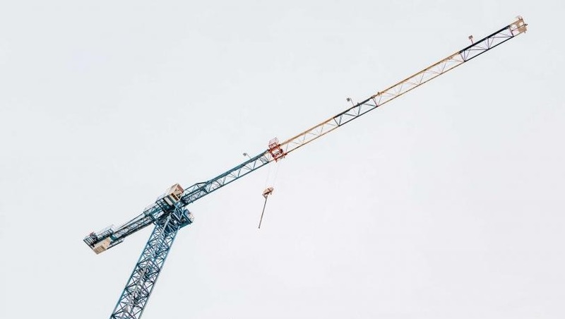 В Омске построят многоэтажку возле трамвайного кольца