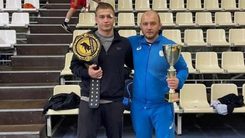 Омский борец Александр Крикуха завоевал золото на всероссийских соревнованиях в Тамбове