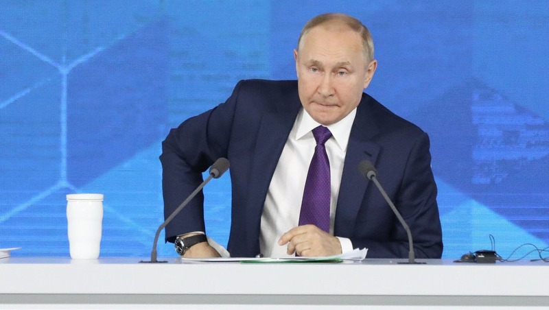 Путин высказался об обновлении флота «метеоров» в Петербурге