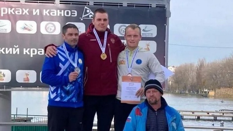 Рязанец Роман Ерлинеков стал вторым на Всероссийских соревнованиях по гребле на байдарках и каноэ