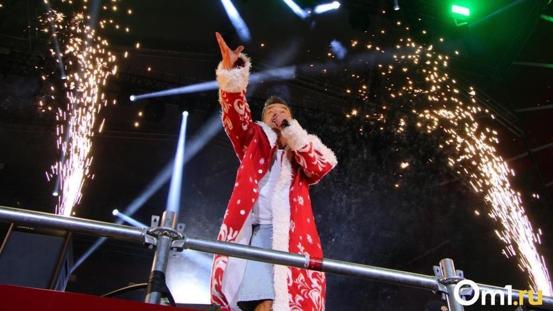 В Омске на Соборной площади выступили Гогунский, Караулова и «Дискотека авария»