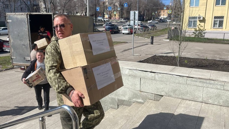 Жители Самары собрали партию гуманитарного груза в зону СВО