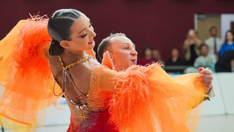 Более 150 спортсменов приняли участие в Кубке России по танцам на колясках в Петербурге