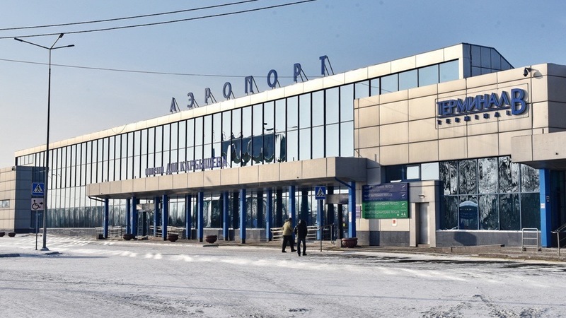 Авиарейс из Омска в Санкт-Петербург задержан на семь часов