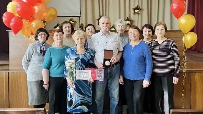 Памятную медаль «50 лет совместной жизни» вручили семье из Омска 