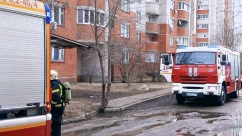 Жильцов многоквартирного дома эвакуировали из-за пожара в Воронеже