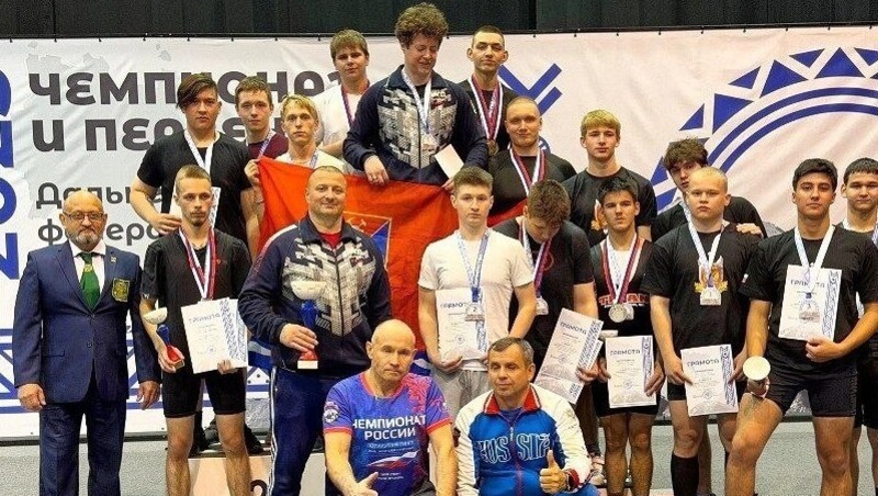 13 медалей завоевали магаданские пауэрлифтеры на первенстве ДФО