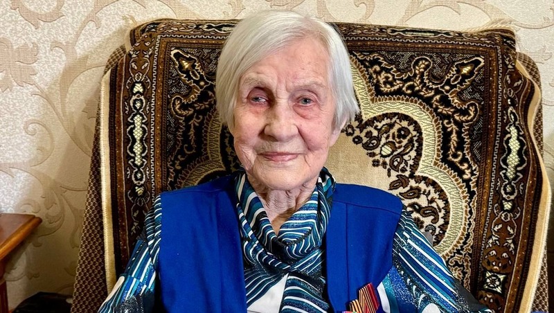 100-летнюю жительницу Челнов наградили медалью «100 лет образования ТАССР»