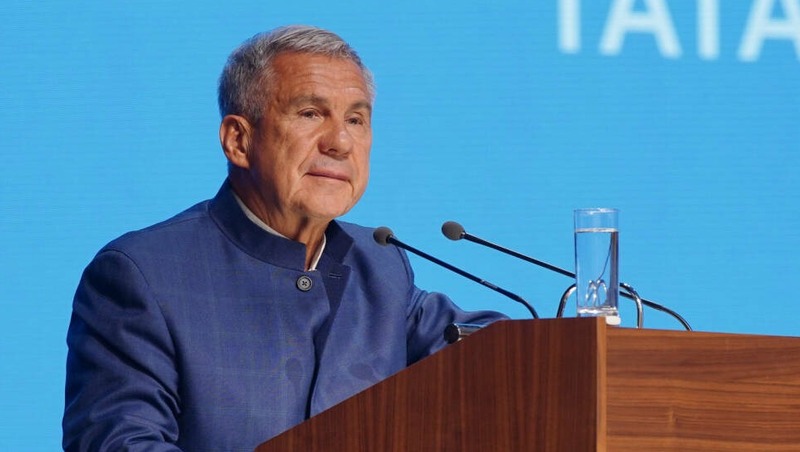 Рустам Минниханов