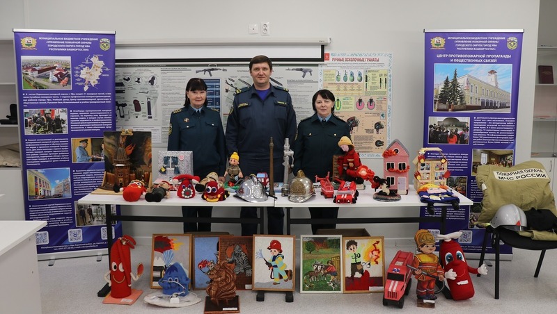 Пожарные обучают детей безопасности на профильной смене в Уфе