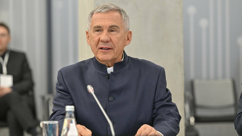 Минниханов вручил госнаграды 43 выдающимся женщинам за вклад в развитие республики