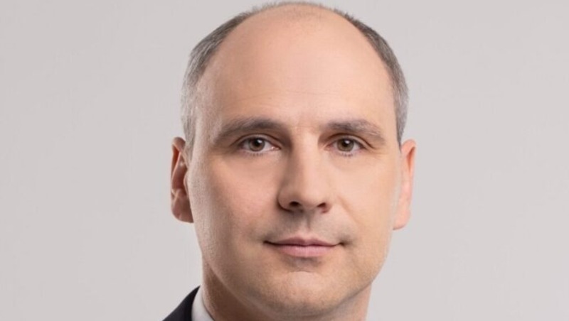 Д. Паслер поздравил свердловчан с Днём народного подвига по формированию танкового корпуса