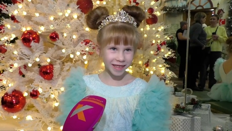 Почти 200 детей получили подарки от Сергея Носова на праздничной ёлке