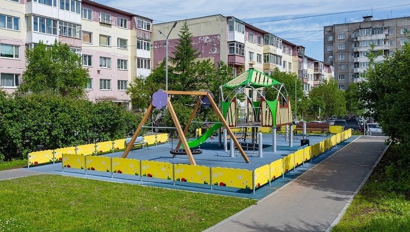 6 дворов планируют благоустроить по инициативе жителей в Магадане