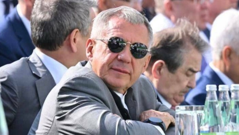 Минниханов поздравил жителей с Днем нефтяника