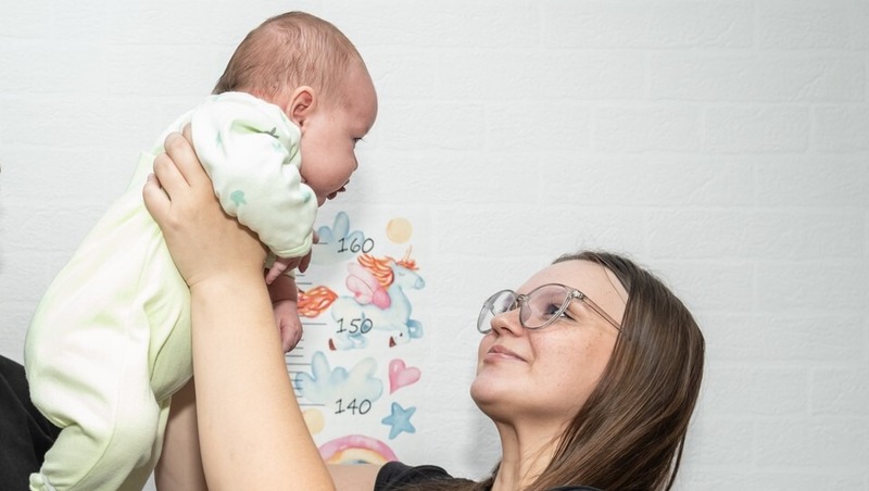 Более 19 тыс. семей получат подарки при рождении ребенка в Прикамье в 2026 году