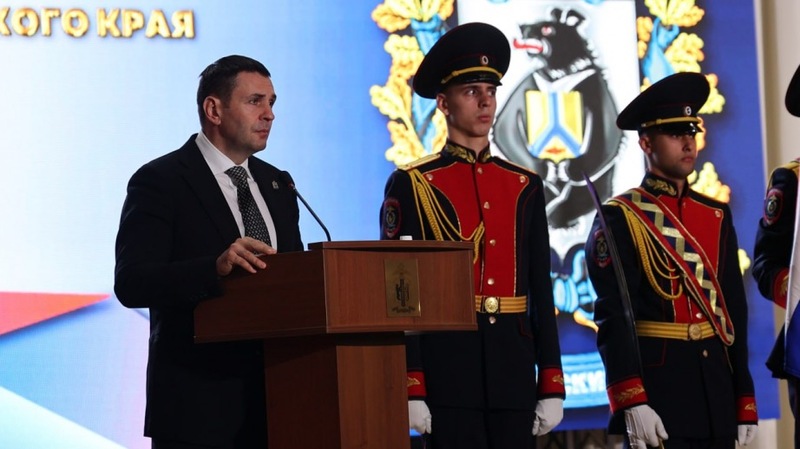 Демешин поздравил сотрудников органов внутренних дел с профессиональным праздником