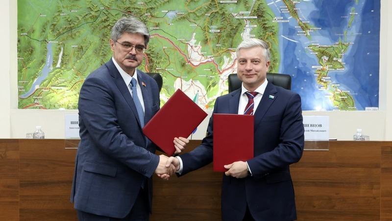 Магаданская и Хабаровская думы подписали соглашение о межпарламентском сотрудничестве
