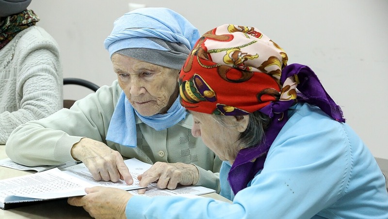 Более 200 пенсионеров посетили лекции об активном долголетии в Казани