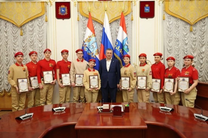 И.Носков наградил отличившихся юнармейцев в Самаре