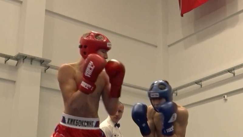 Екатеринбургский кикбоксёр одержал победу на Всероссийских соревнованиях