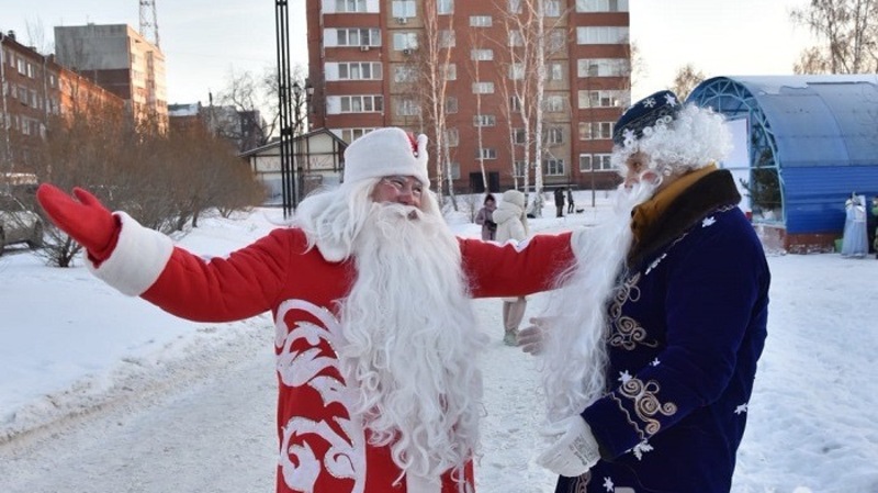 Более 5 млн руб. направят на украшение улиц и фасадов Омска к новому году