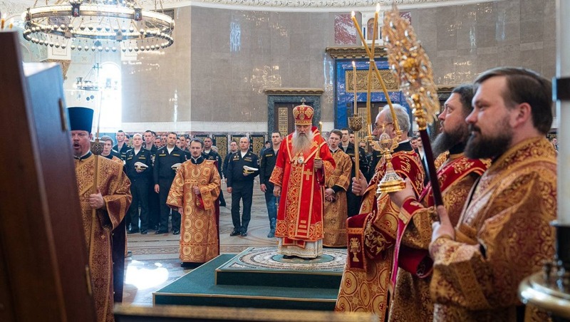 Митрополит Варсонофий совершил Всенощное бдение в Никольском соборе Кронштадта