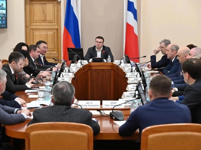 Виталий Хоценко провел заседание по газификации Омской области