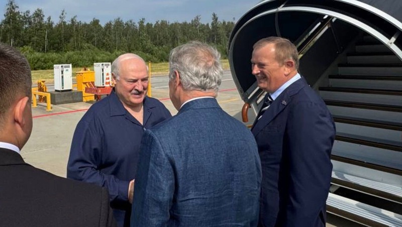 Лукашенко прибыл в Петербург с рабочим визитом