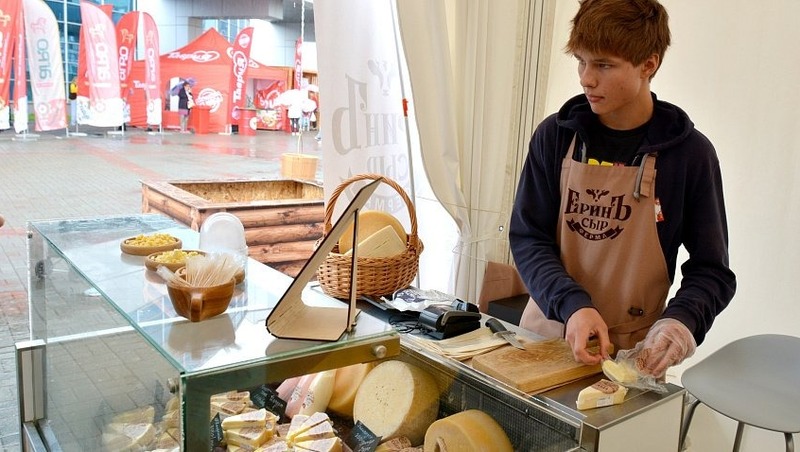 В 2 раза выросло производство сливочного масла и других продуктов на Южном Урале