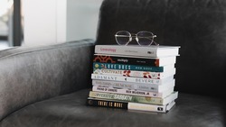 10 лучших книг для саморазвития 2025 года