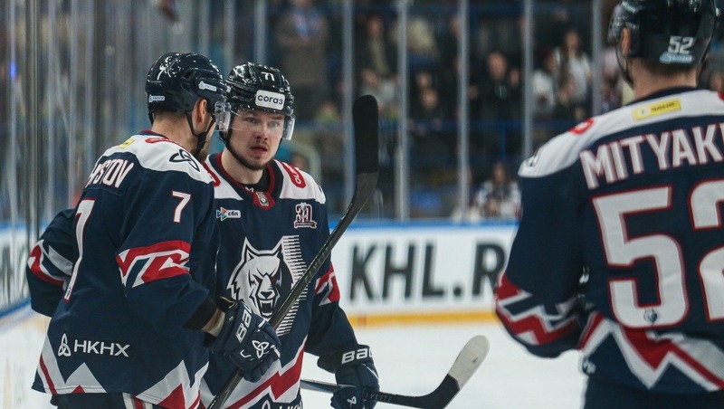 «Нефтехимик» по буллитам обыграл «Адмирал»