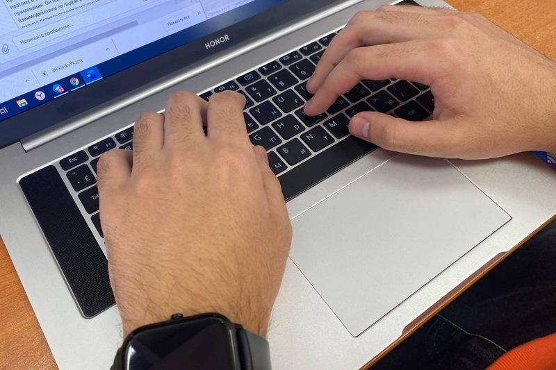 Самозанятые в Омской области смогут получать оплачиваемый больничный