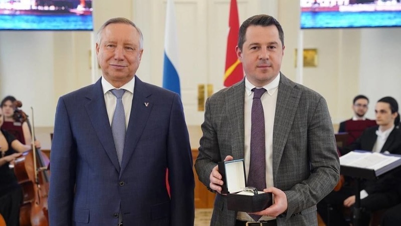 Председатель Комитета по культуре поздравил Беглова с днем рождения