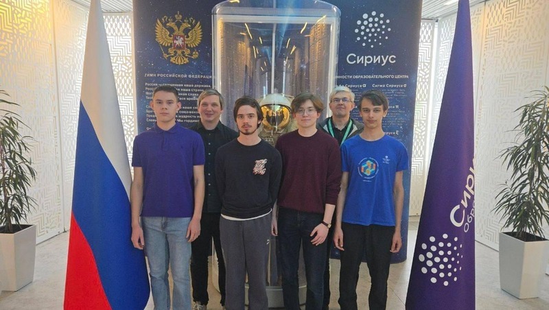 Беглов поздравил школьника Романа Кравченко из Петербурга с победой на Международной олимпиаде