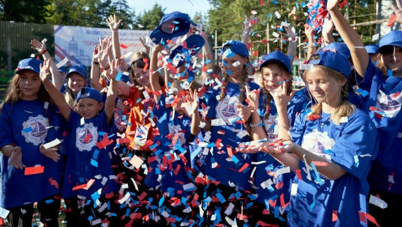 Беглов: 17 категорий детей получают бесплатные путёвки на летний отдых в Петербурге