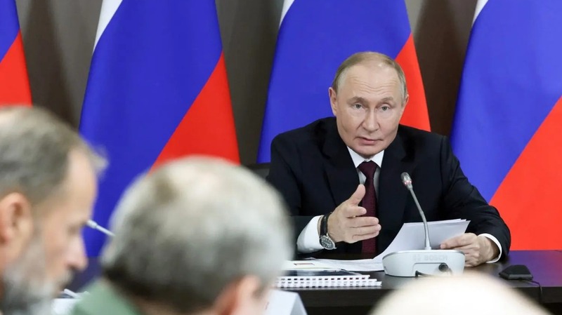 Путин провел совещание по двигателестроению в Самаре