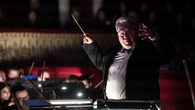 Минкульт РФ наградило челябинского дирижера Евгения Волынского за вклад в развитие культуры