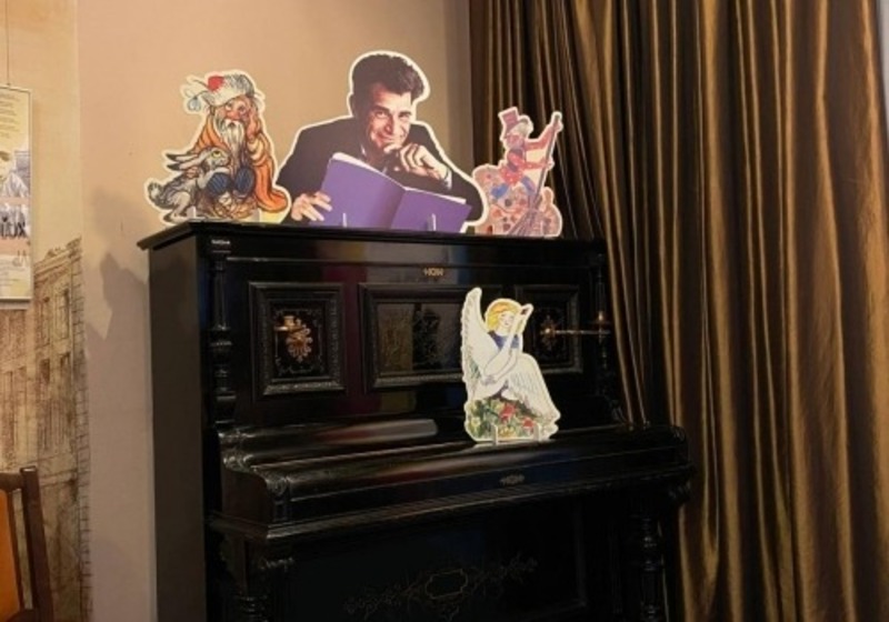 Стихи омского поэта Белозерова переведут на корейский и английский язык